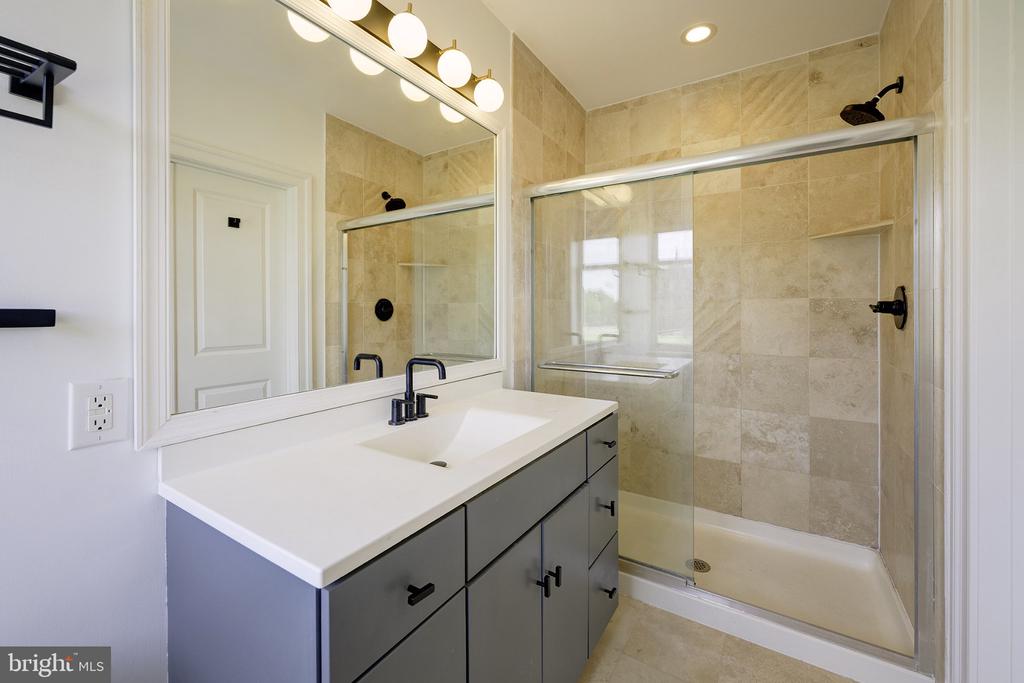 1413 5TH STREET NW Unit: 200