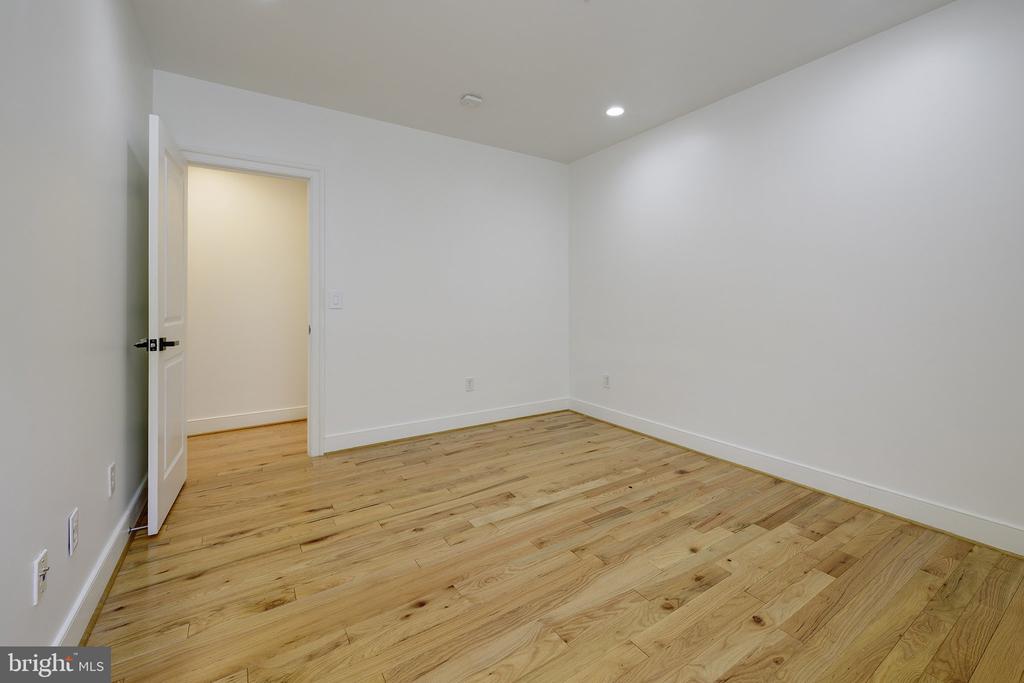 1413 5TH STREET NW Unit: 200