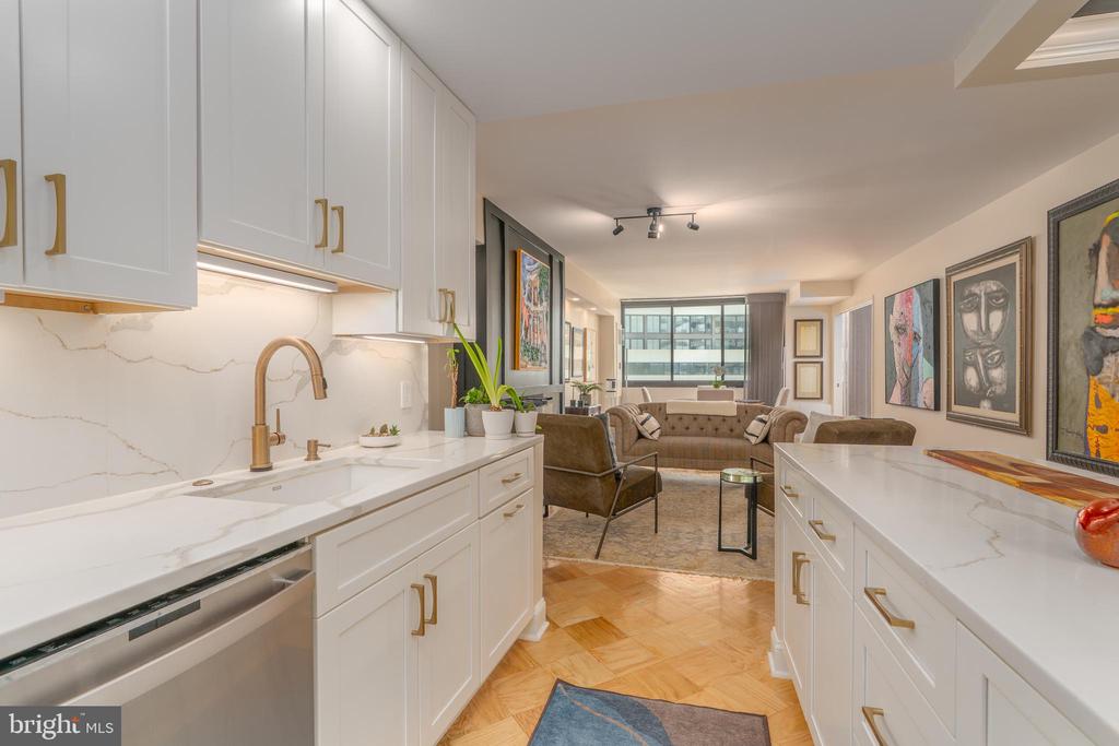 700 NEW HAMPSHIRE AVENUE NW Unit: 703