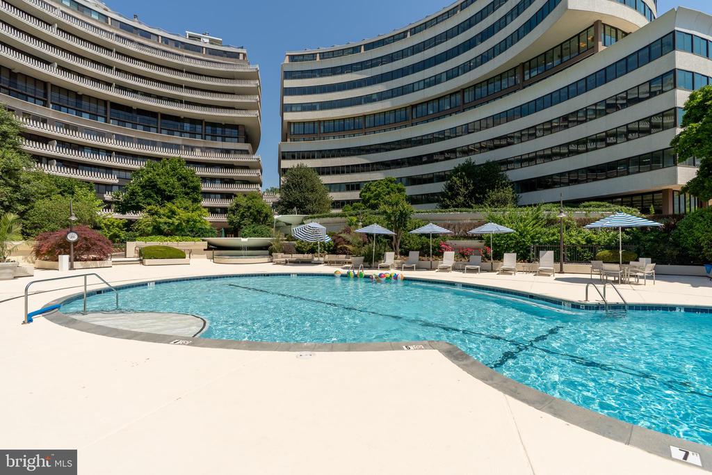 700 NEW HAMPSHIRE AVENUE NW Unit: 703