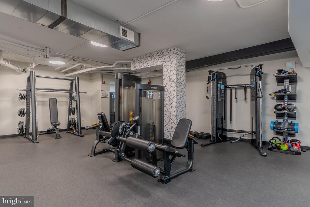 700 NEW HAMPSHIRE AVENUE NW Unit: 703