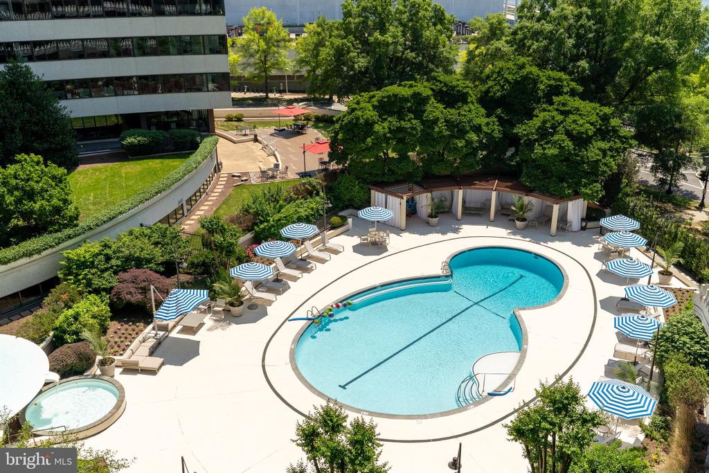 700 NEW HAMPSHIRE AVENUE NW Unit: 703