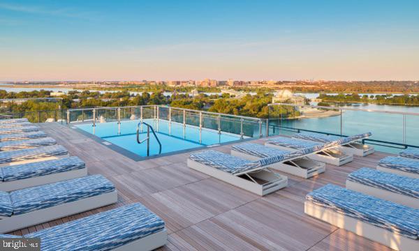 1331 MARYLAND AVENUE SW Unit: 902