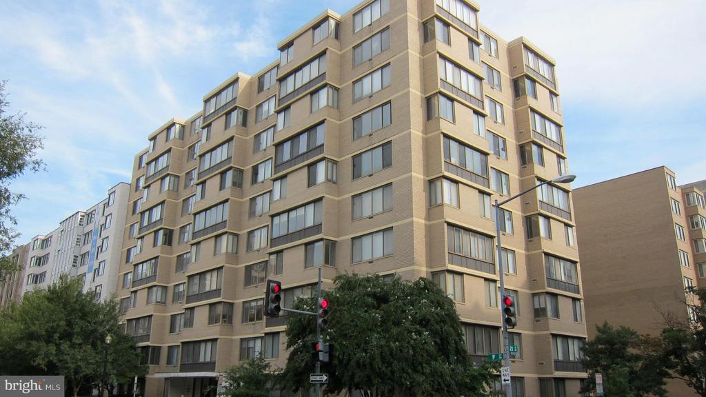 2030 F STREET NW Unit: 407