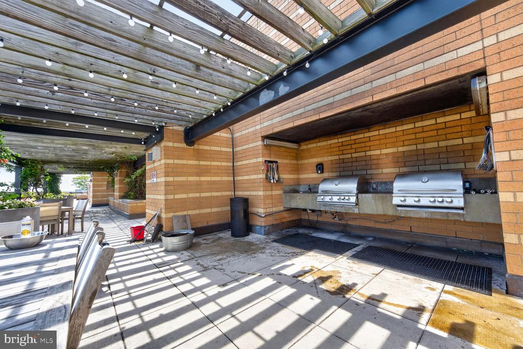 400 MASSACHUSETTS AVENUE NW Unit: 711