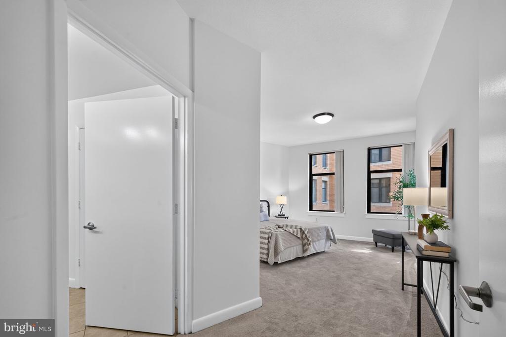 400 MASSACHUSETTS AVENUE NW Unit: 711