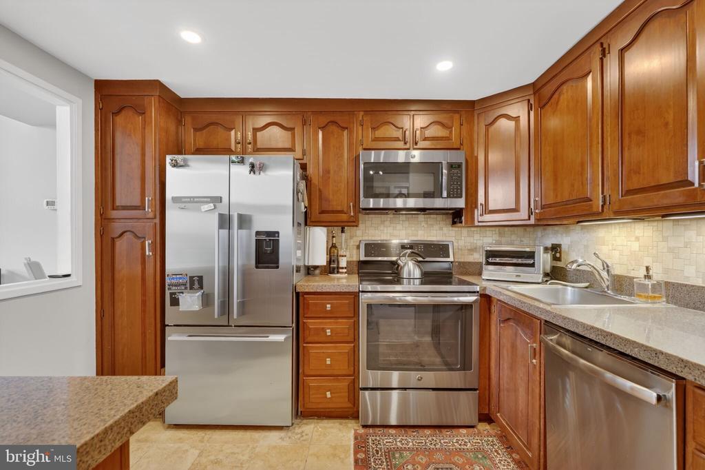3101 NEW MEXICO AVENUE NW Unit: 545