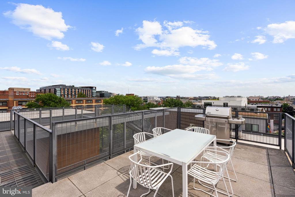 2250 11TH STREET NW Unit: 304