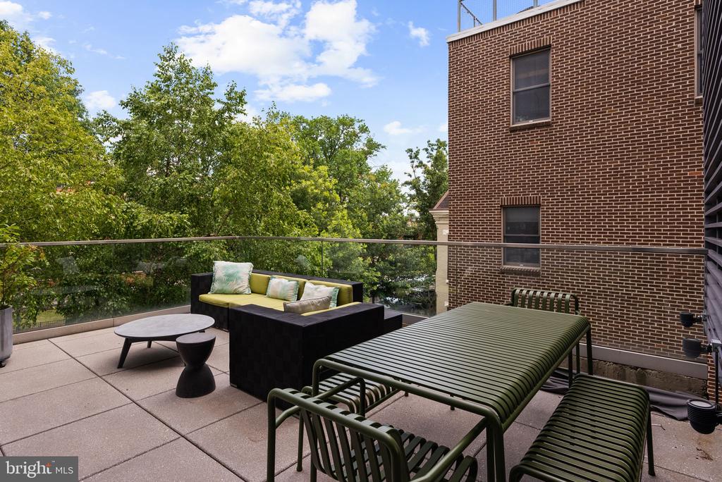 2250 11TH STREET NW Unit: 304
