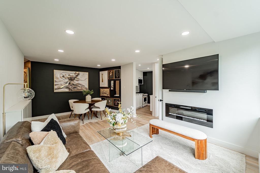 4200 NW CATHEDRAL AVENUE NW Unit: 1005