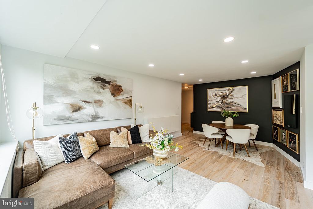 4200 NW CATHEDRAL AVENUE NW Unit: 1005