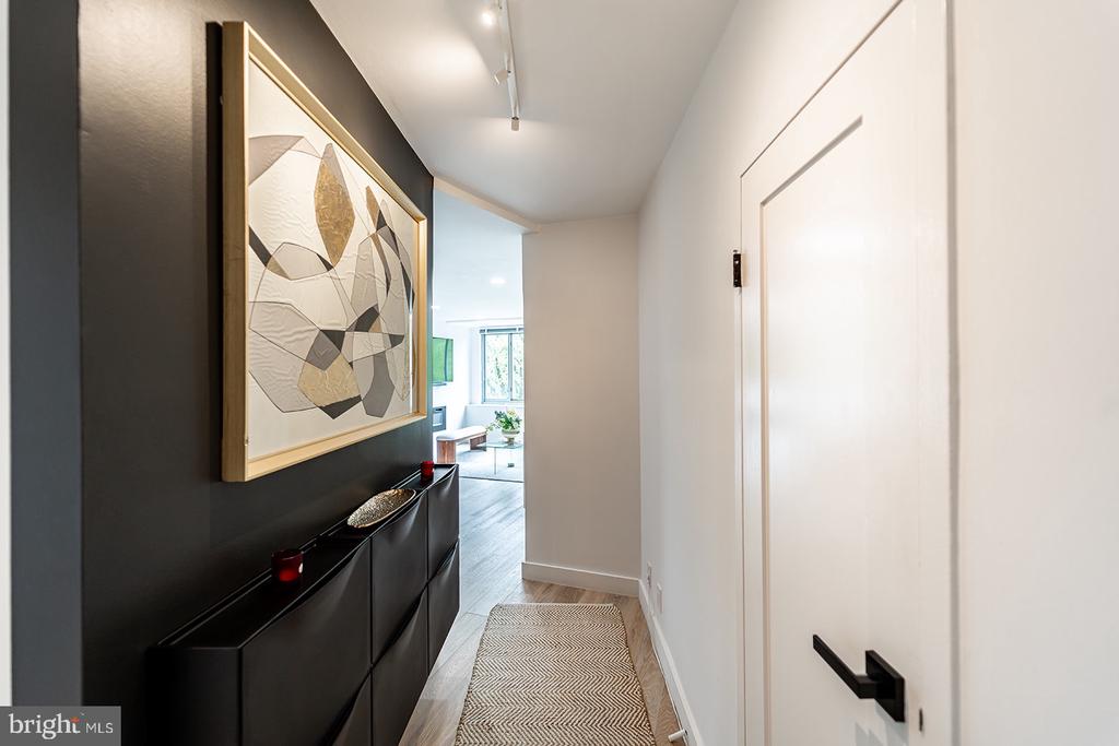 4200 NW CATHEDRAL AVENUE NW Unit: 1005