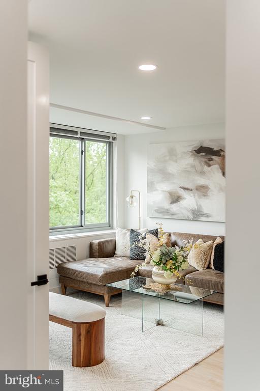 4200 NW CATHEDRAL AVENUE NW Unit: 1005
