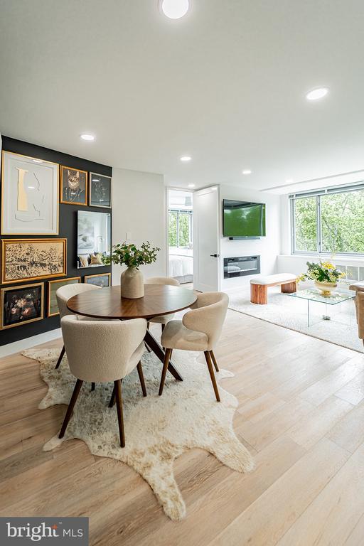 4200 NW CATHEDRAL AVENUE NW Unit: 1005