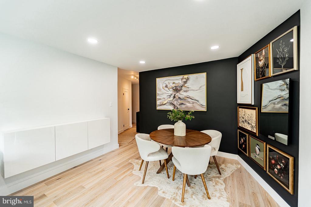 4200 NW CATHEDRAL AVENUE NW Unit: 1005