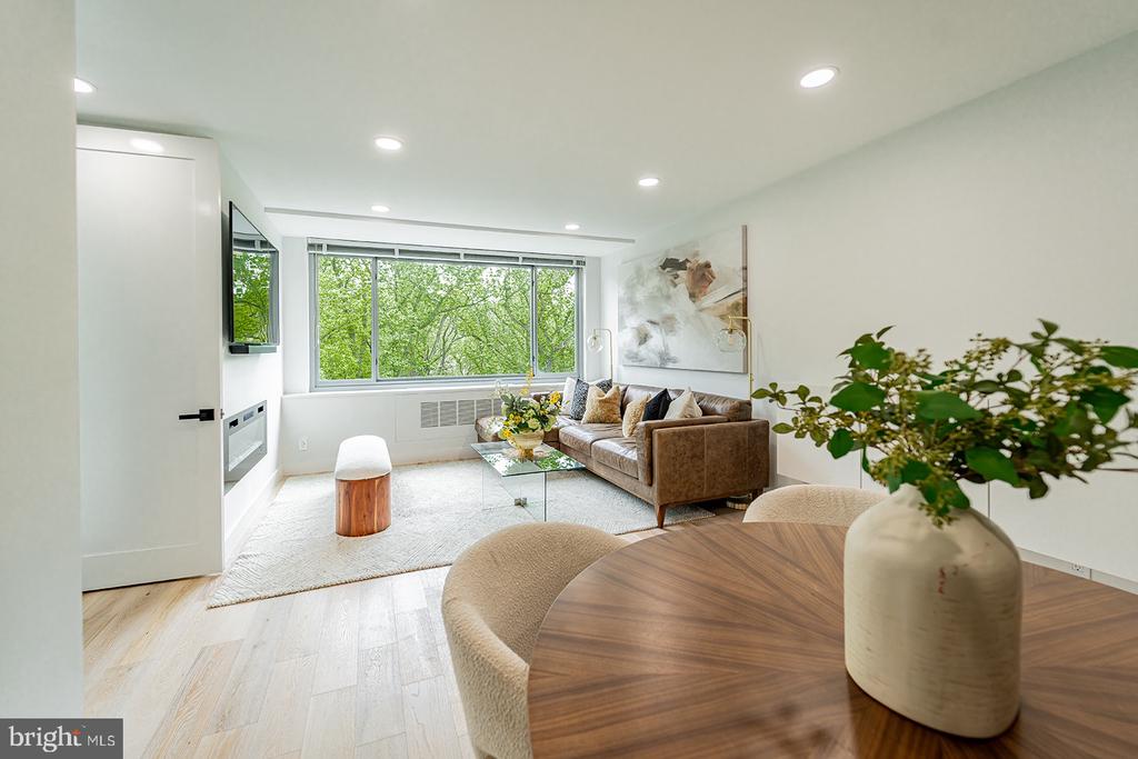 4200 NW CATHEDRAL AVENUE NW Unit: 1005
