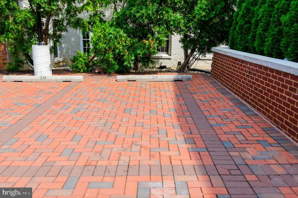 2516 Q STREET NW Unit: Q305