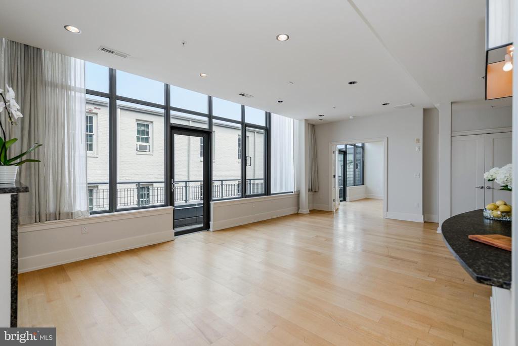 2516 Q STREET NW Unit: Q305