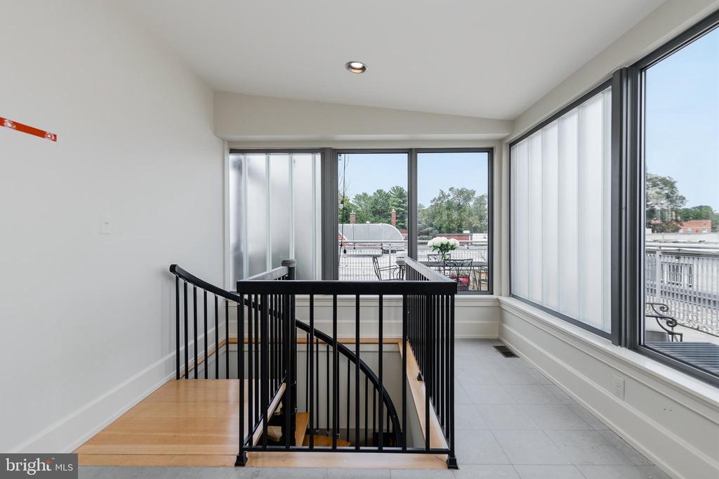 2516 Q STREET NW Unit: Q305