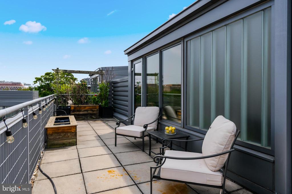 2516 Q STREET NW Unit: Q305