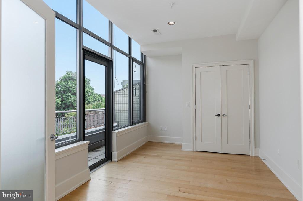 2516 Q STREET NW Unit: Q305