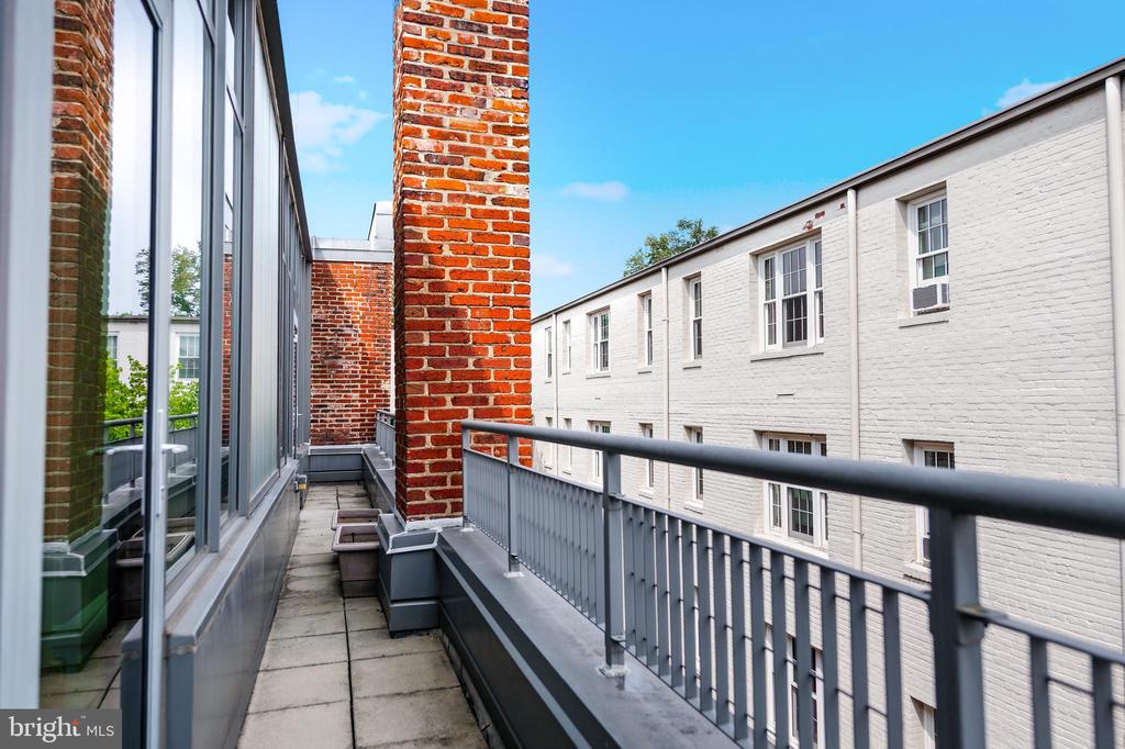 2516 Q STREET NW Unit: Q305