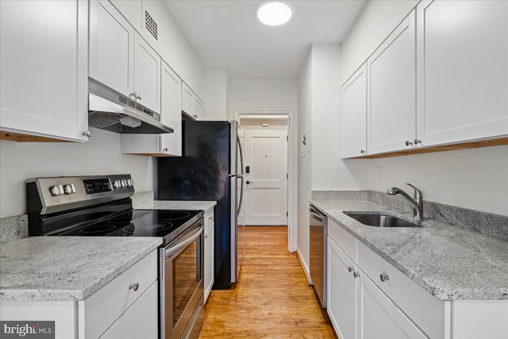 4301 MASSACHUSETTS AVENUE NW Unit: 4011