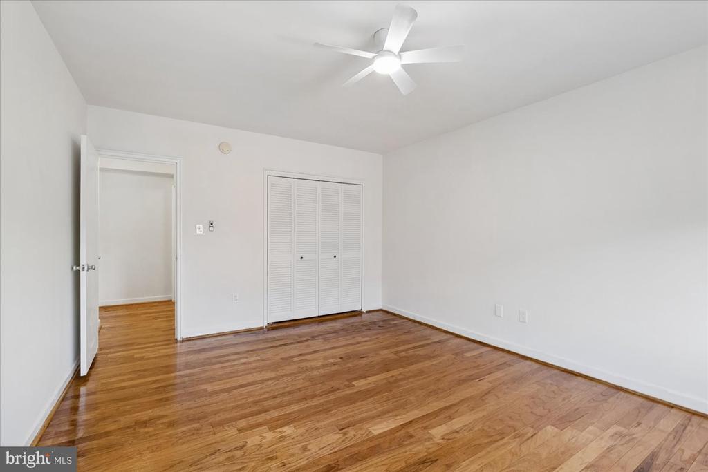 4301 MASSACHUSETTS AVENUE NW Unit: 4011