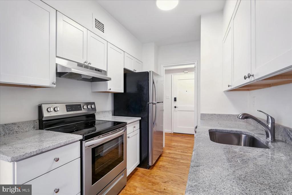 4301 MASSACHUSETTS AVENUE NW Unit: 4011