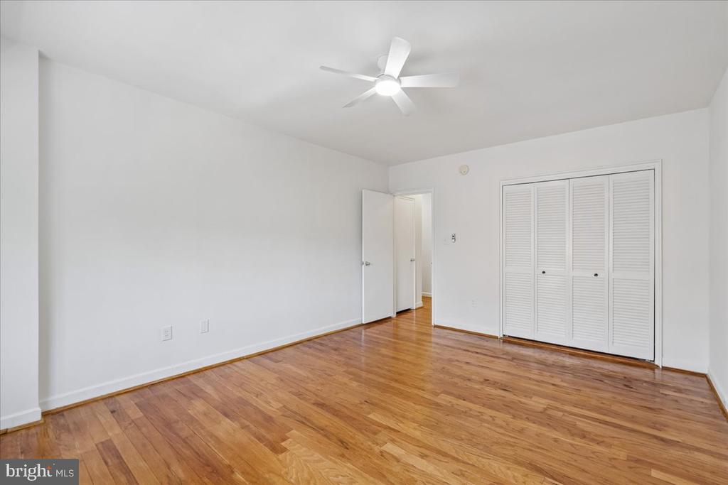 4301 MASSACHUSETTS AVENUE NW Unit: 4011