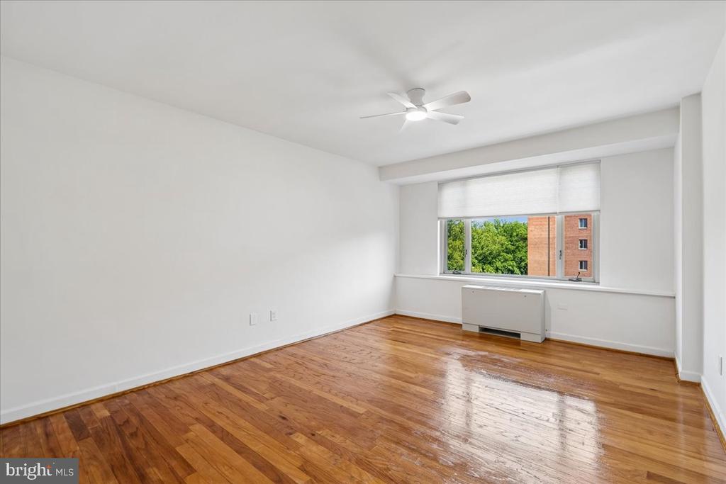 4301 MASSACHUSETTS AVENUE NW Unit: 4011