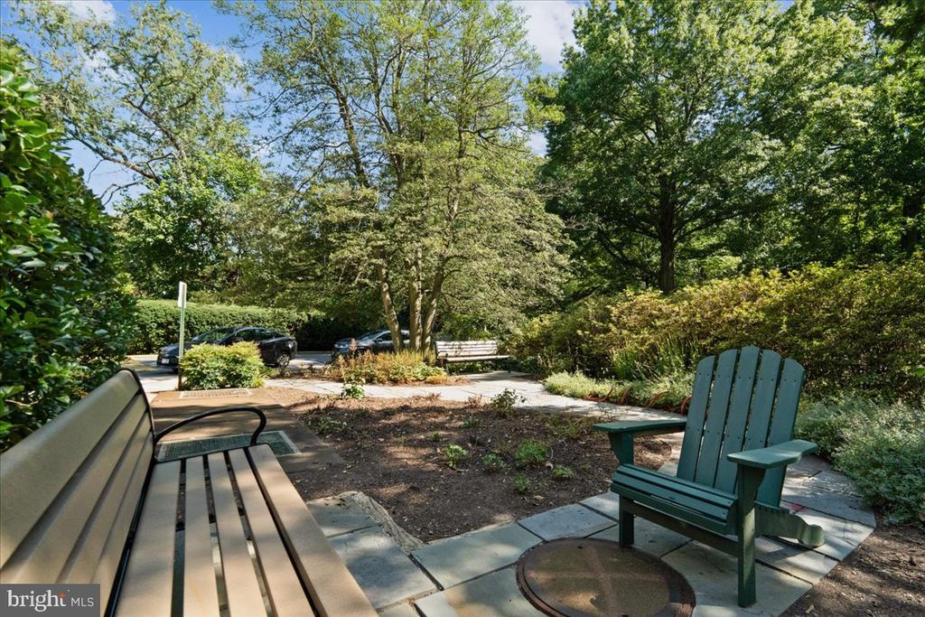 4301 MASSACHUSETTS AVENUE NW Unit: 4011