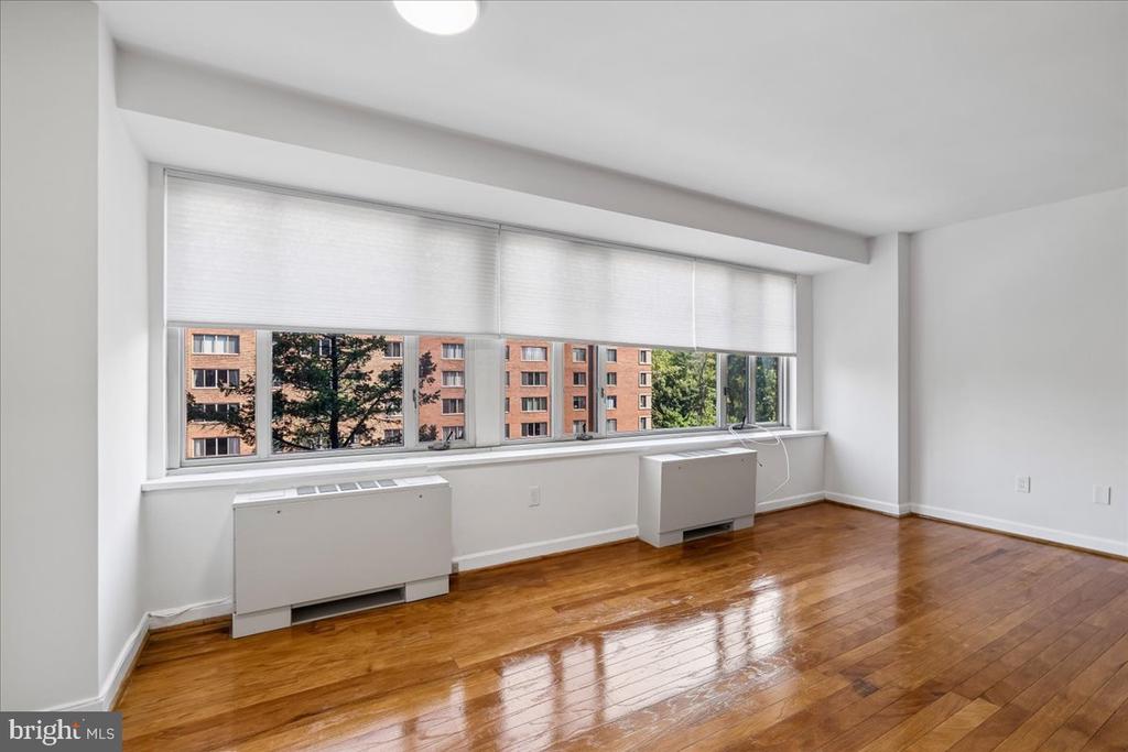 4301 MASSACHUSETTS AVENUE NW Unit: 4011
