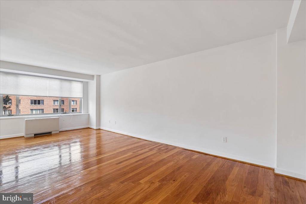 4301 MASSACHUSETTS AVENUE NW Unit: 4011