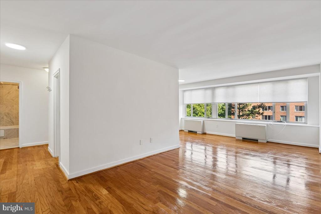 4301 MASSACHUSETTS AVENUE NW Unit: 4011