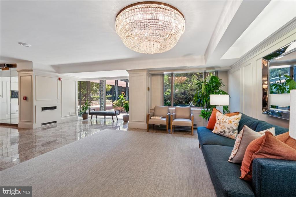 4301 MASSACHUSETTS AVENUE NW Unit: 4011