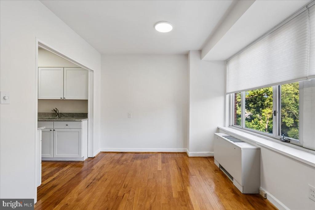 4301 MASSACHUSETTS AVENUE NW Unit: 4011