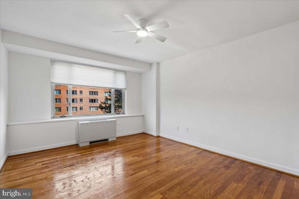 4301 MASSACHUSETTS AVENUE NW Unit: 4011