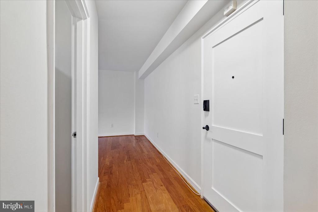 4301 MASSACHUSETTS AVENUE NW Unit: 4011