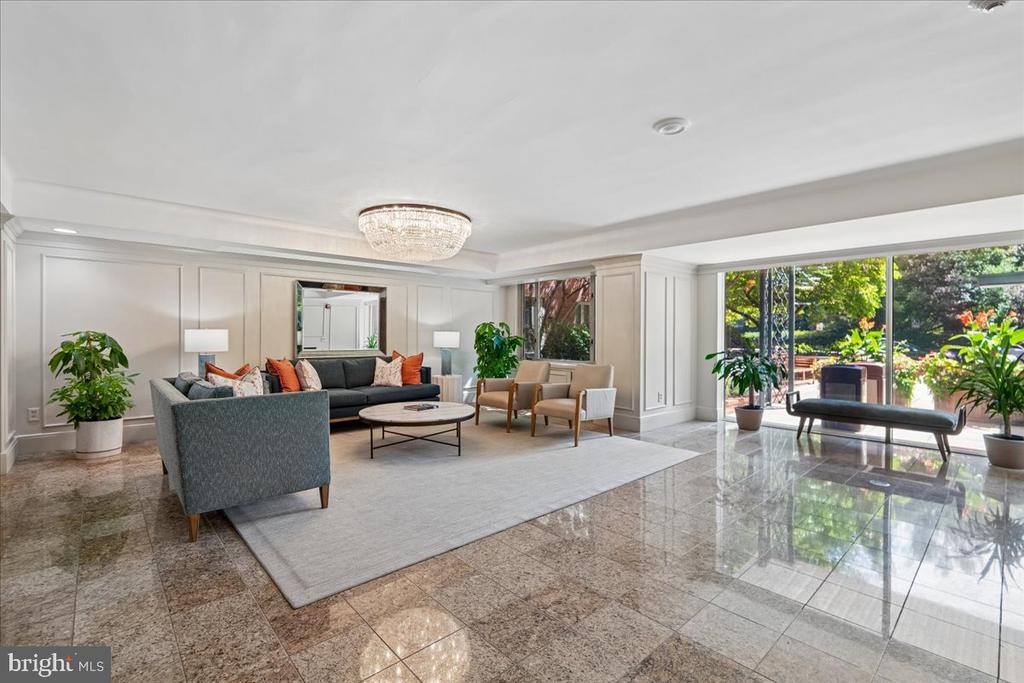 4301 MASSACHUSETTS AVENUE NW Unit: 4011