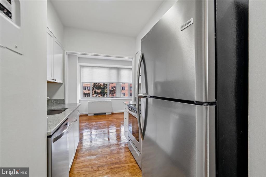 4301 MASSACHUSETTS AVENUE NW Unit: 4011