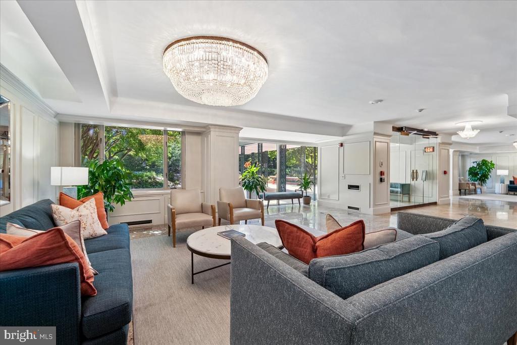 4301 MASSACHUSETTS AVENUE NW Unit: 4011