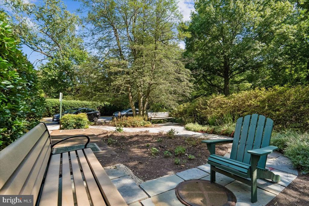 4301 MASSACHUSETTS AVENUE NW Unit: 4011