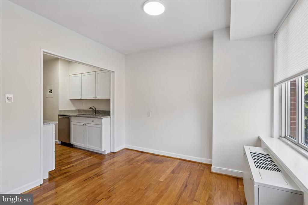 4301 MASSACHUSETTS AVENUE NW Unit: 4011