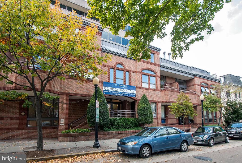 5300 43RD STREET NW Unit: 204