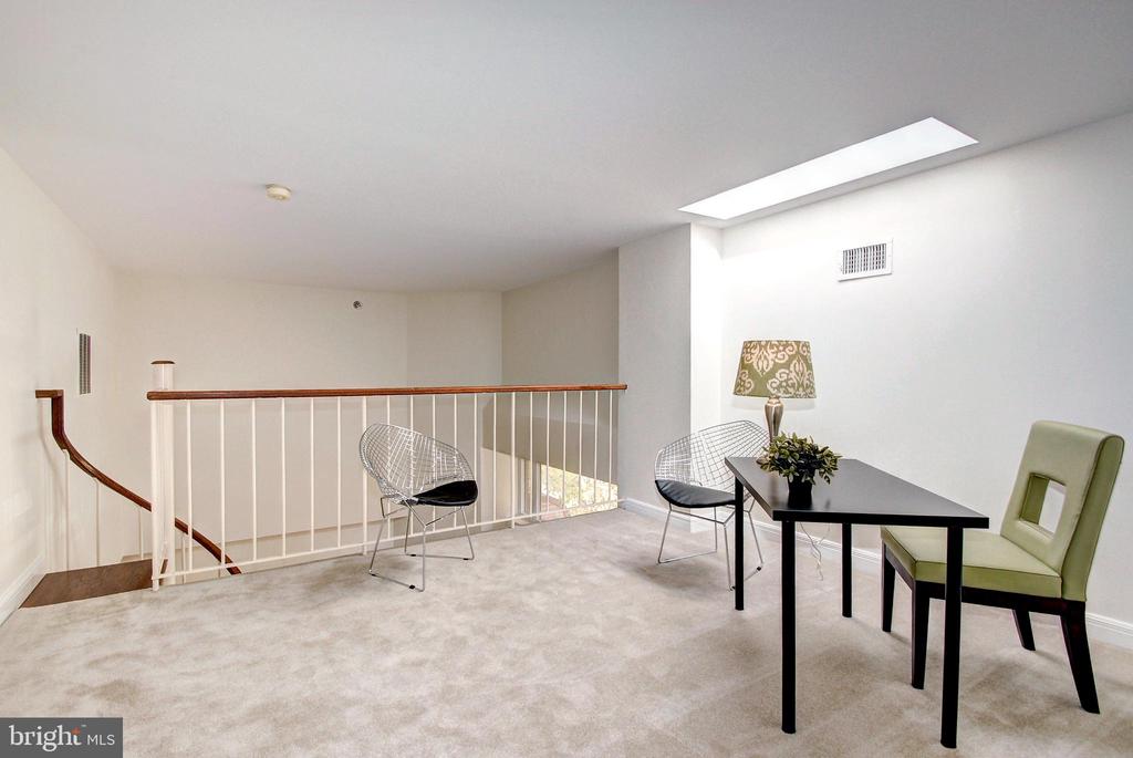 5300 43RD STREET NW Unit: 204