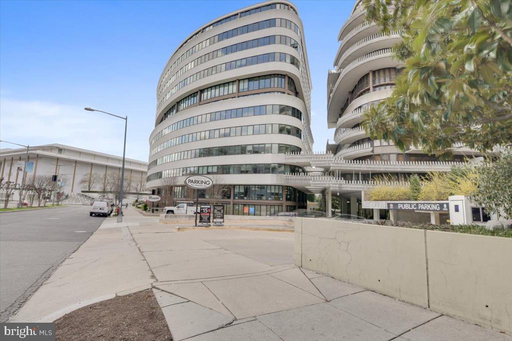 2475 VIRGINIA NW Unit: 220