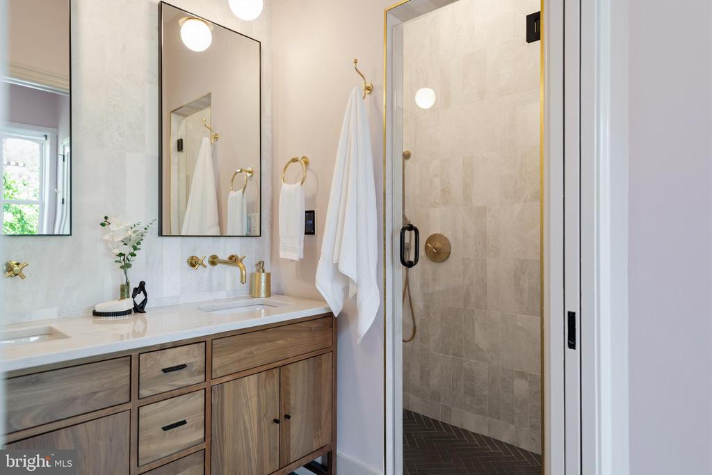 418 M STREET NW Unit: 2