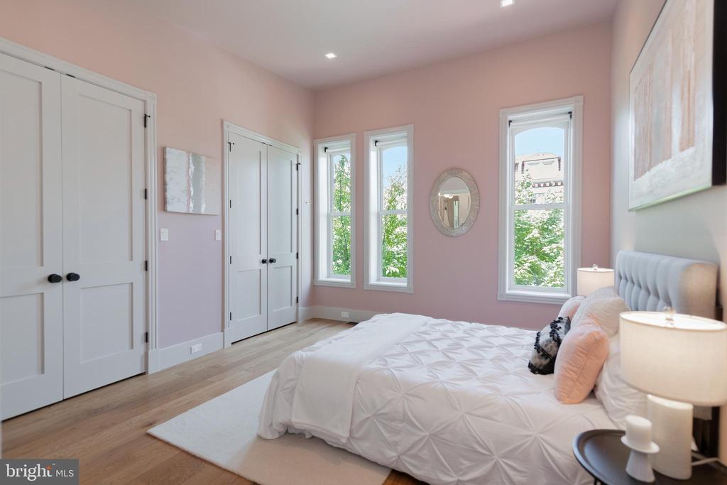 418 M STREET NW Unit: 2