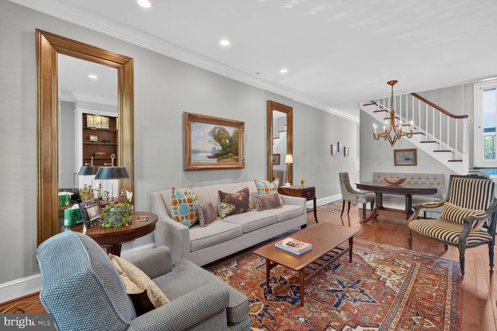 2714 NW P STREET NW